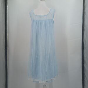 womens vintage Val Mode size medium light blue nightgown sleep dress romantic